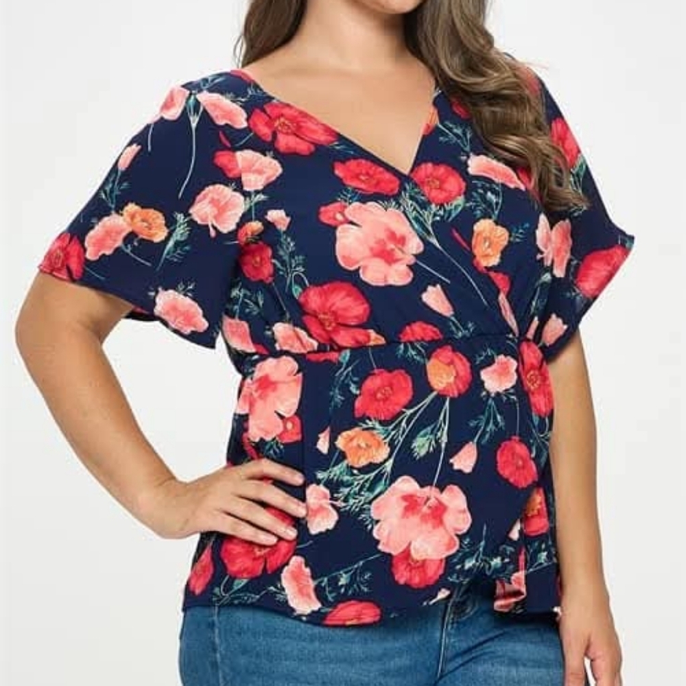 New Junior's Boutique Navy floral wrap top